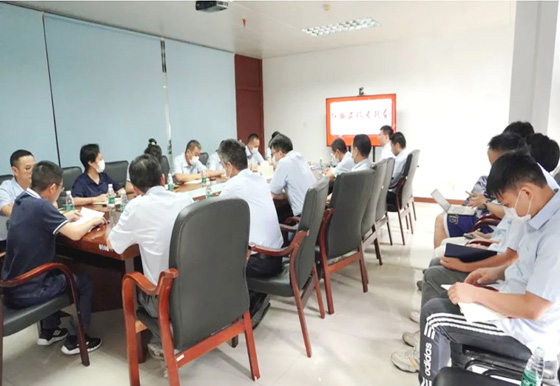 珠海龍獅瓶蓋黨支部組織召開(kāi)黨外代表人士座談會(huì)
