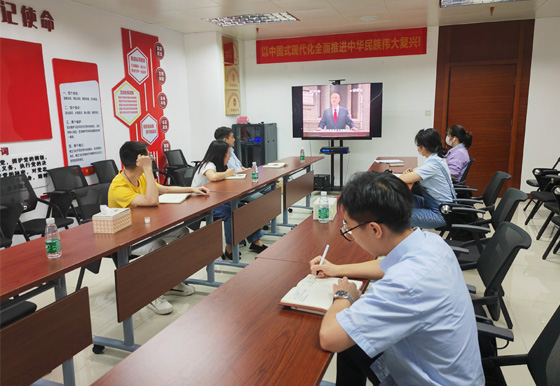 追尋五四之旅，感受青春力量——珠海經(jīng)濟特區(qū)龍獅瓶蓋有限公司團支部舉辦系列活動